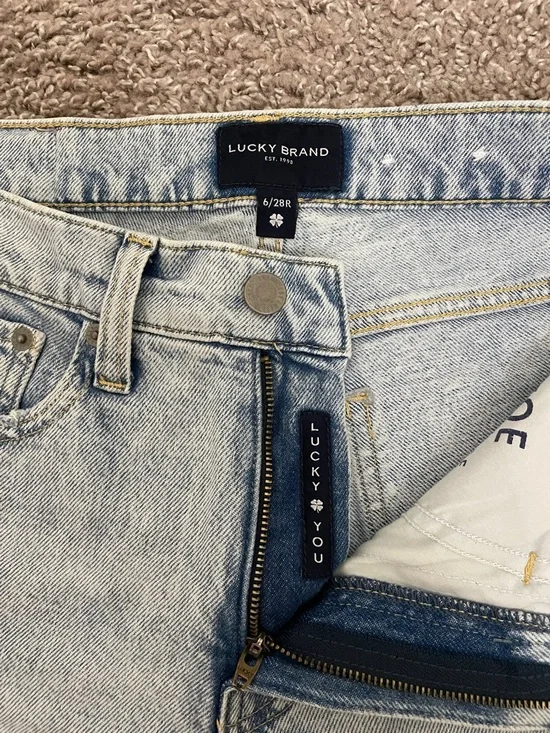 Lucky Brand High Rise Light Wash Straight Jeans - Picture 4 of 6